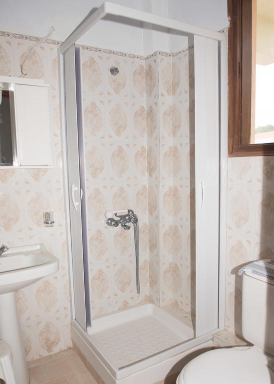 Morfoula Aparthotel Vatera Bilik gambar