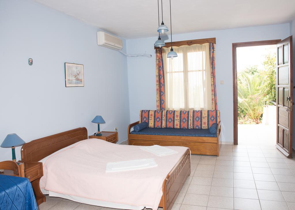 Morfoula Aparthotel Vatera Bilik gambar